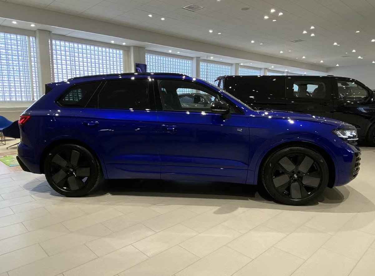 VW Touareg 3.0 TSI eHybrid R Tiptronic, Plug-in-Hybrid Benzina/Elettrica, Auto nuove, Automatico - 2