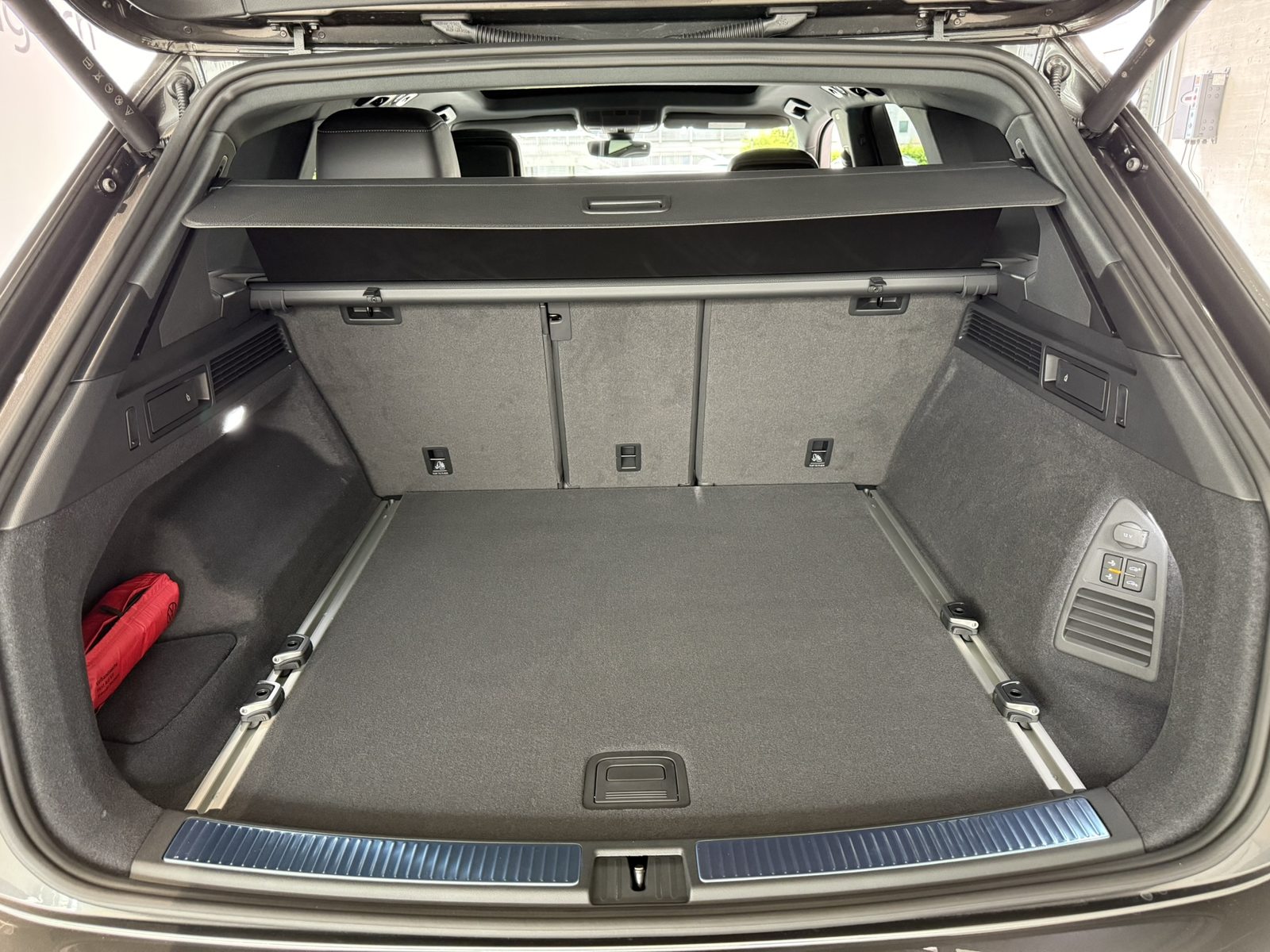 VW Touareg R-Line Final Edition, Diesel, Voiture nouvelle, Automatique - 6
