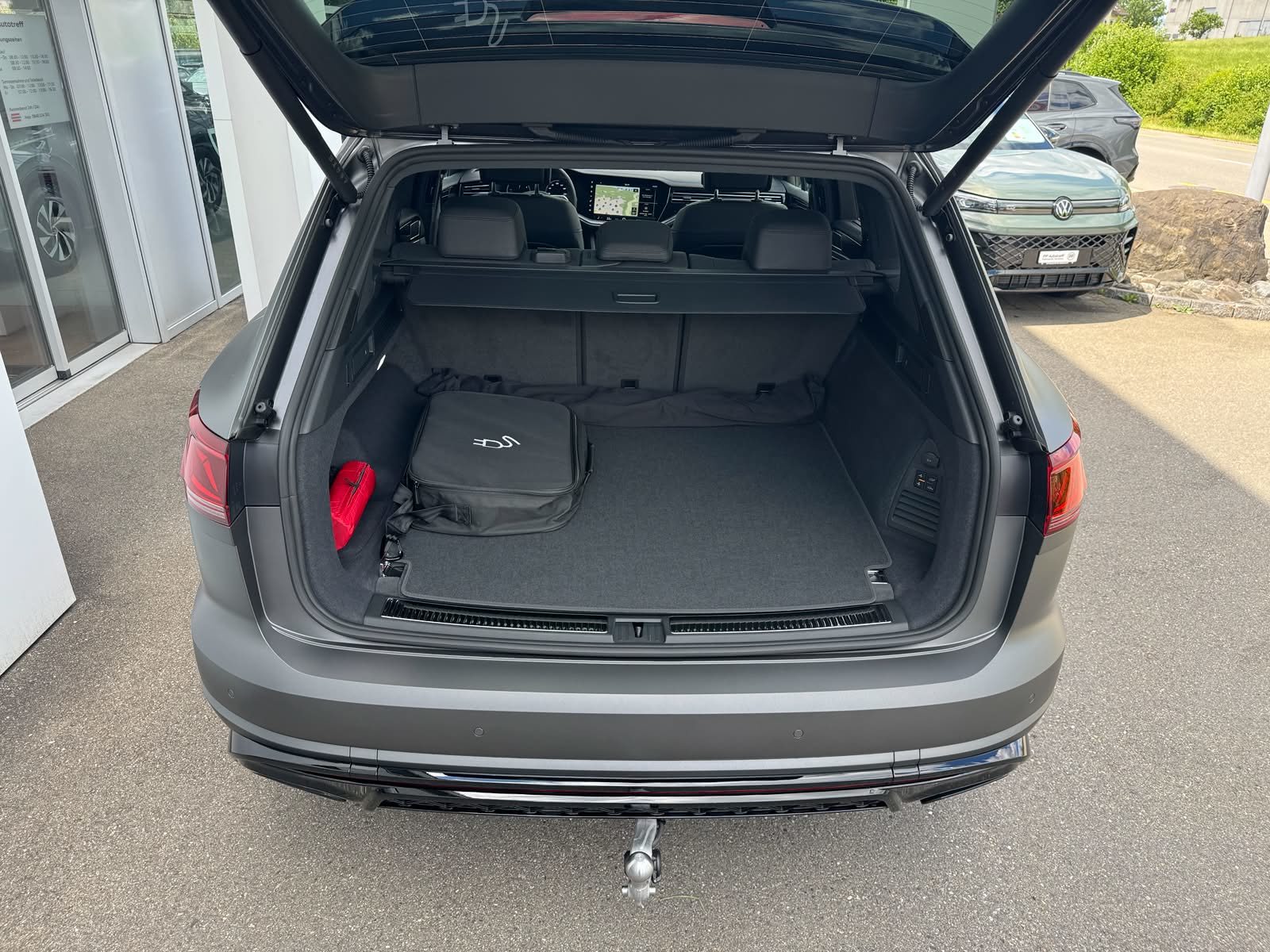 VW Touareg R Final Edition, Hybride Intégral Essence/Électricité, Voiture nouvelle, Automatique - 6