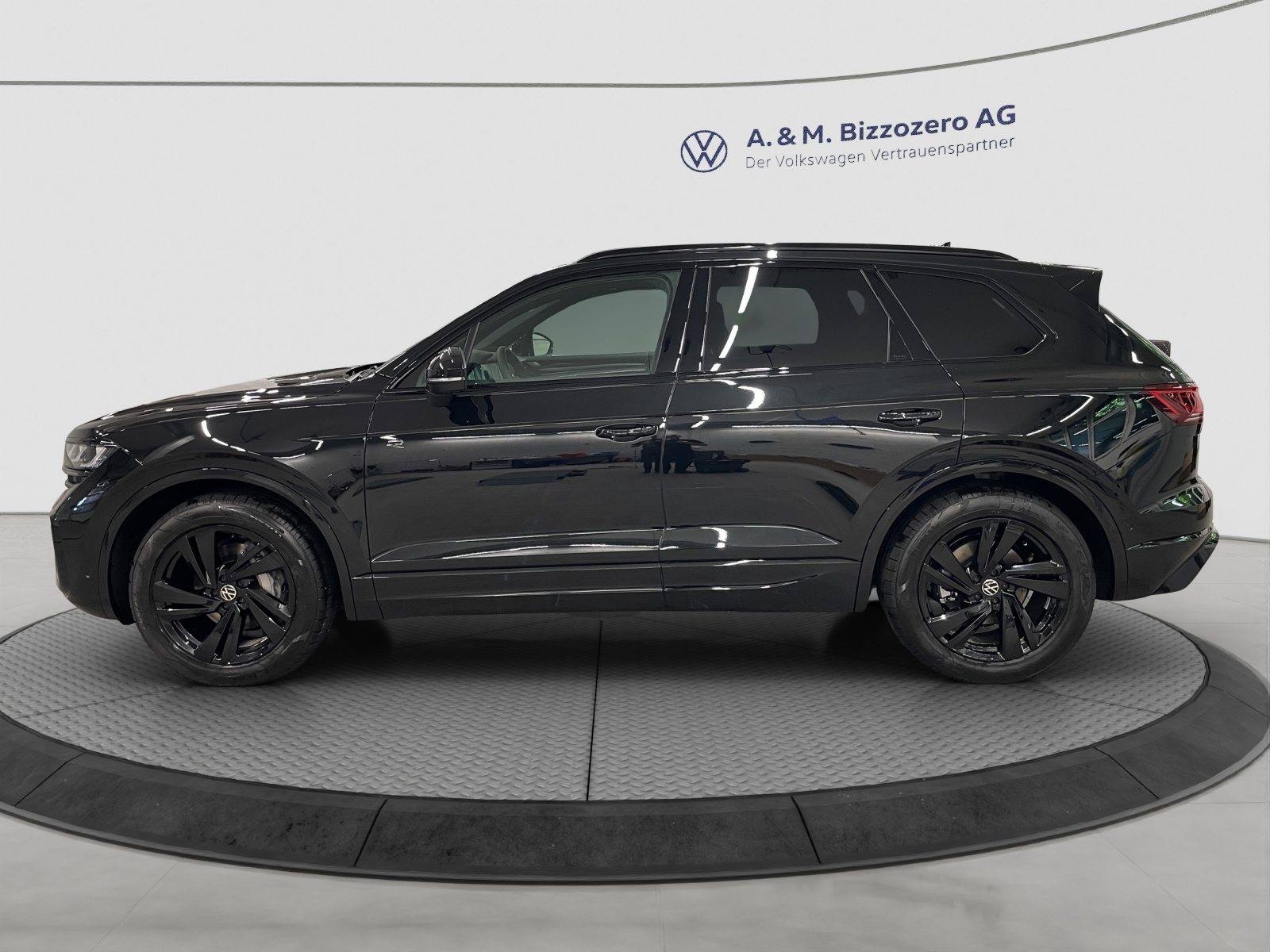 VW Touareg R-Line Final Edition, Diesel, Neuwagen, Automatik - 2