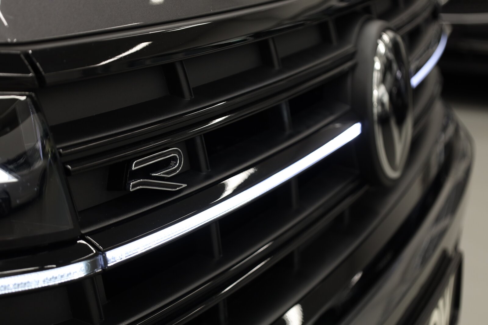 VW Touareg 3.0 V6 TDI 286 R-Line, Diesel, Voiture nouvelle, Automatique - 6