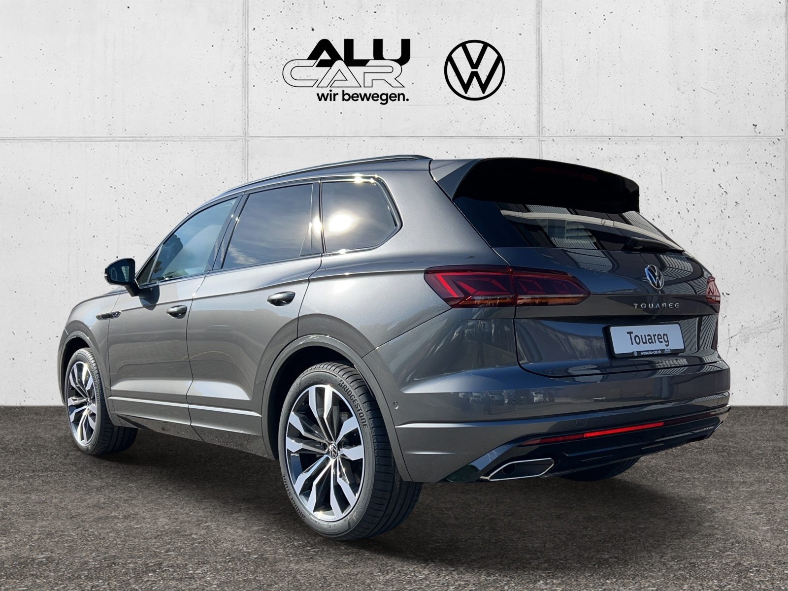 VW Touareg R-Line, Diesel, Second hand / Used, Automatic - 3