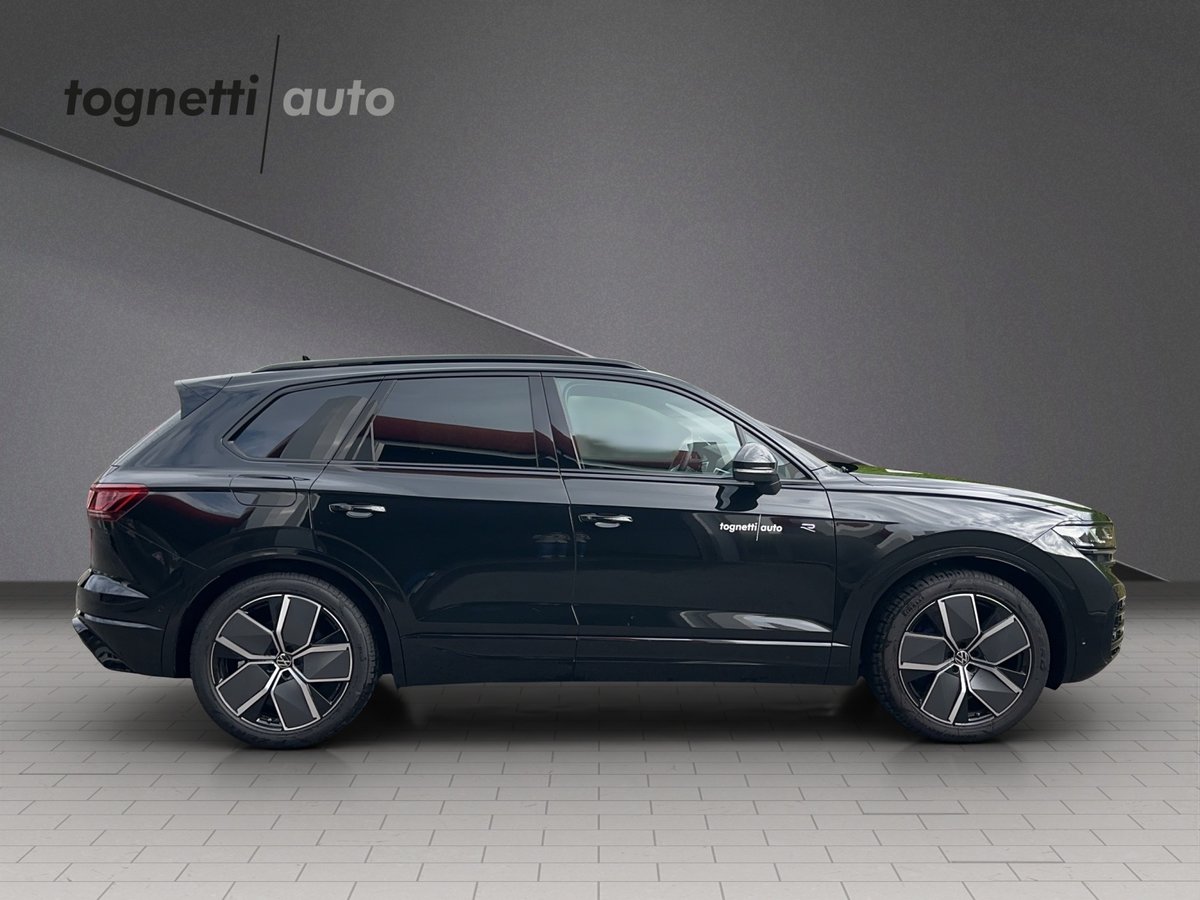 VW Touareg 3.0 TSI eHybrid R Tiptronic, Plug-in-Hybrid Benzina/Elettrica, Occasioni / Usate, Automatico - 3