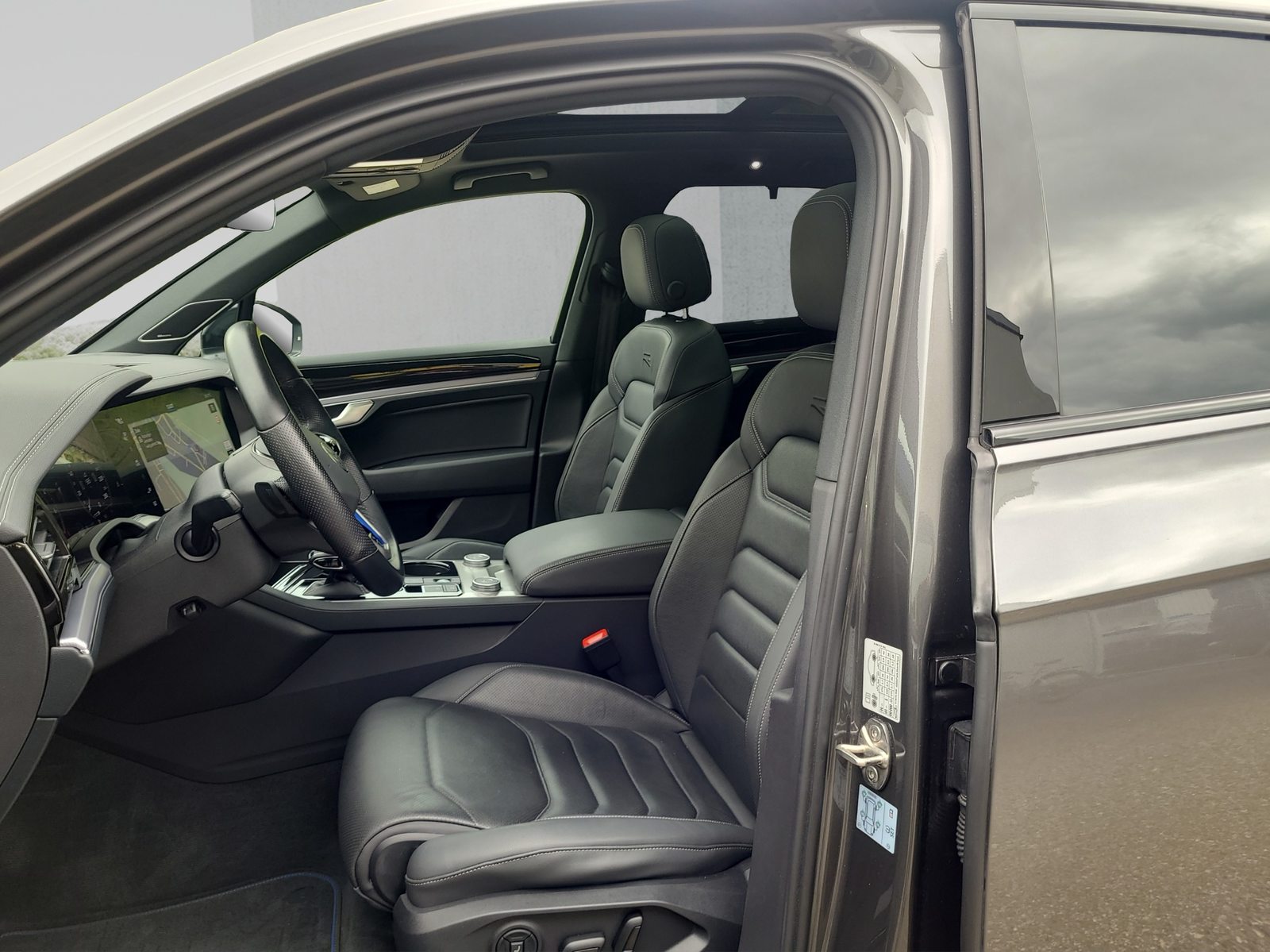 VW Touareg R, Hybride Intégral Essence/Électricité, Occasion / Utilisé, Automatique - 6