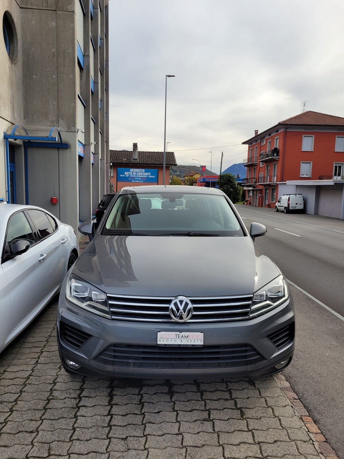 VW Touareg 3.0 TDI BlueMotion Technology Tiptronic, Diesel, Occasion / Gebraucht, Automatik - 2