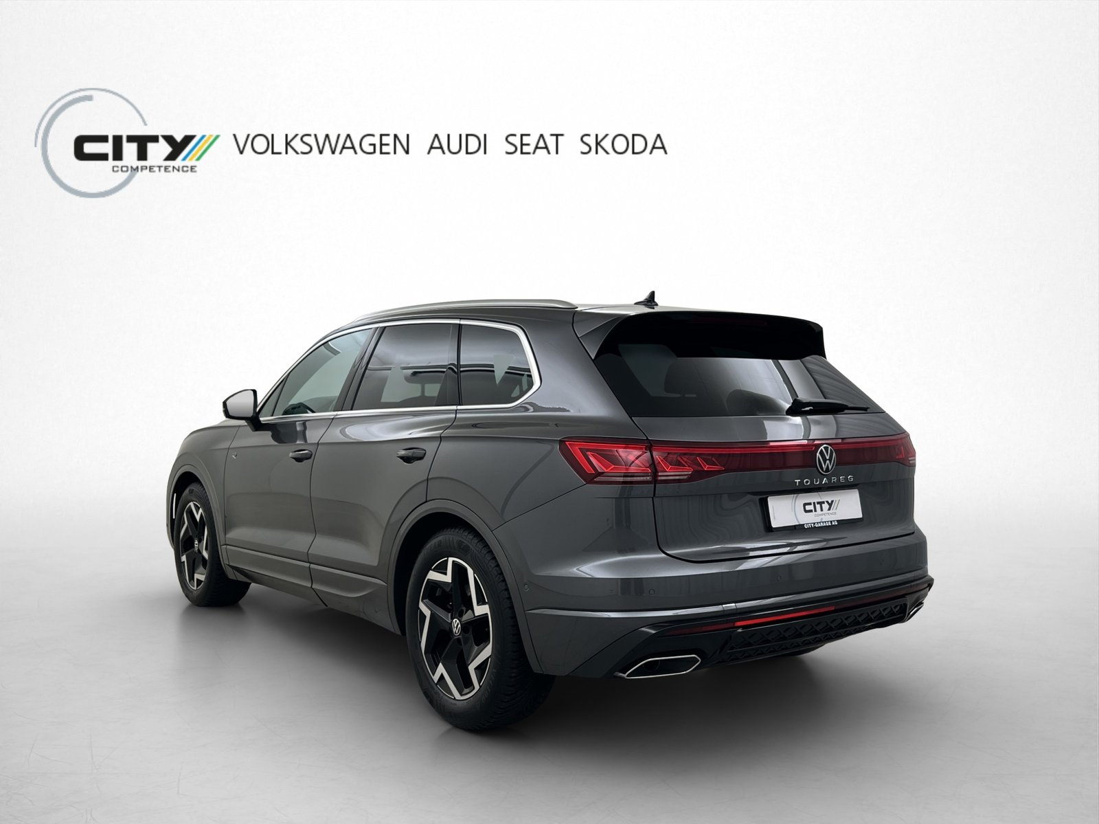 VW Touareg 3.0 V6 TDI R-Line 4-Motion, Diesel, Occasion / Utilisé, Automatique - 2