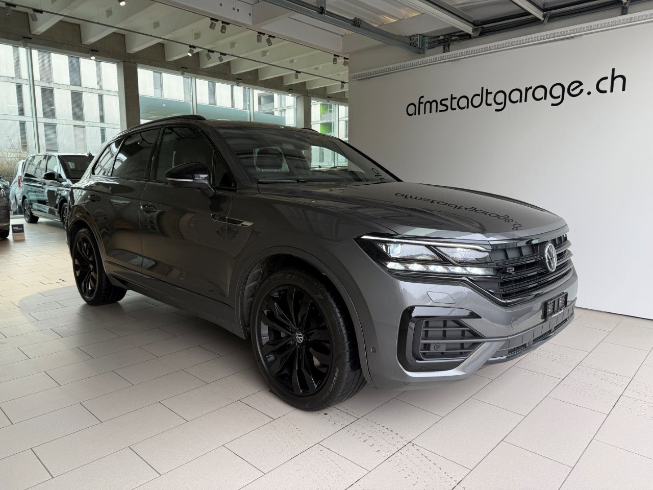 VW Touareg R-Line Limited