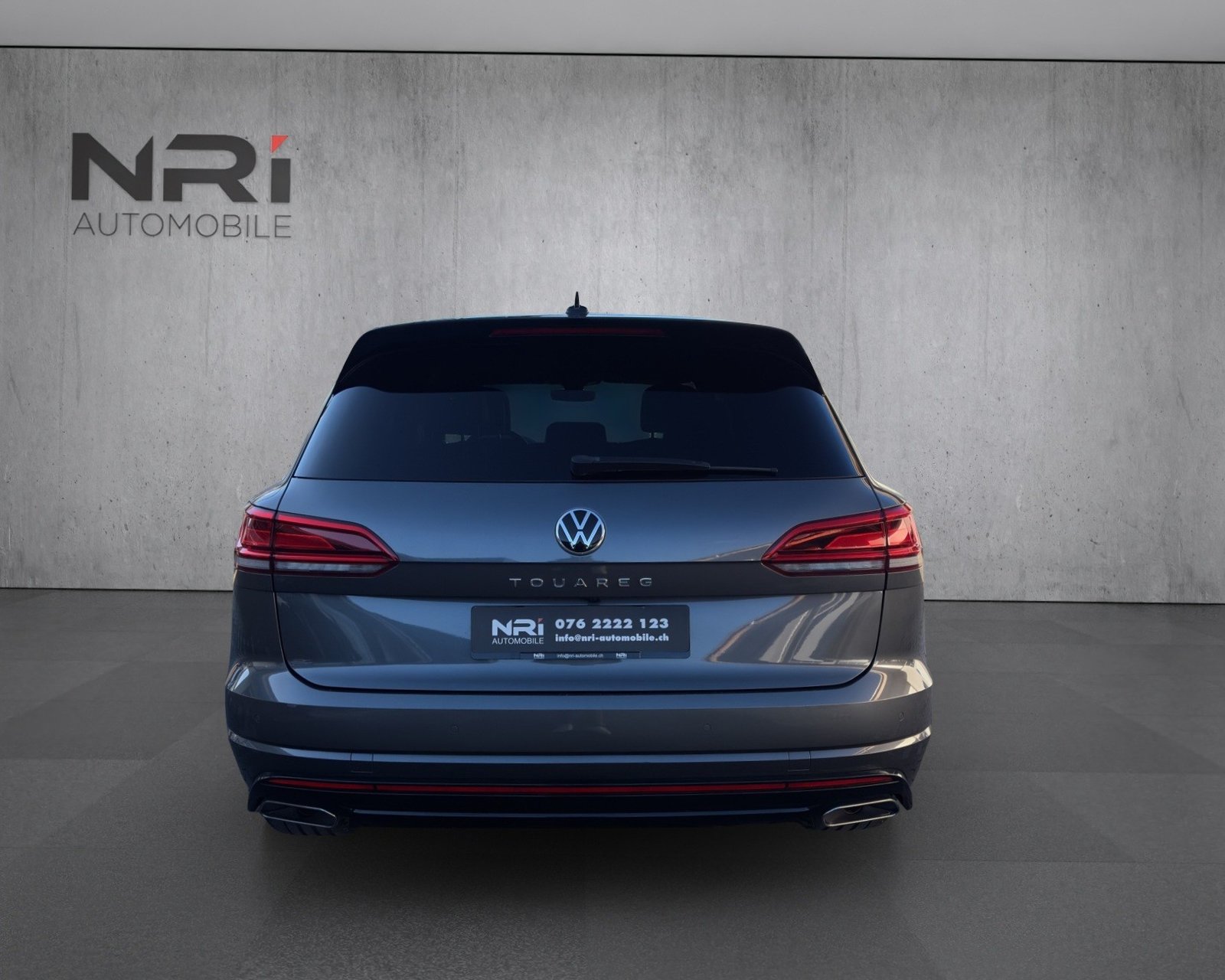 VW Touareg 3.0 V6 TSI R-Line, Petrol, Second hand / Used, Automatic - 7