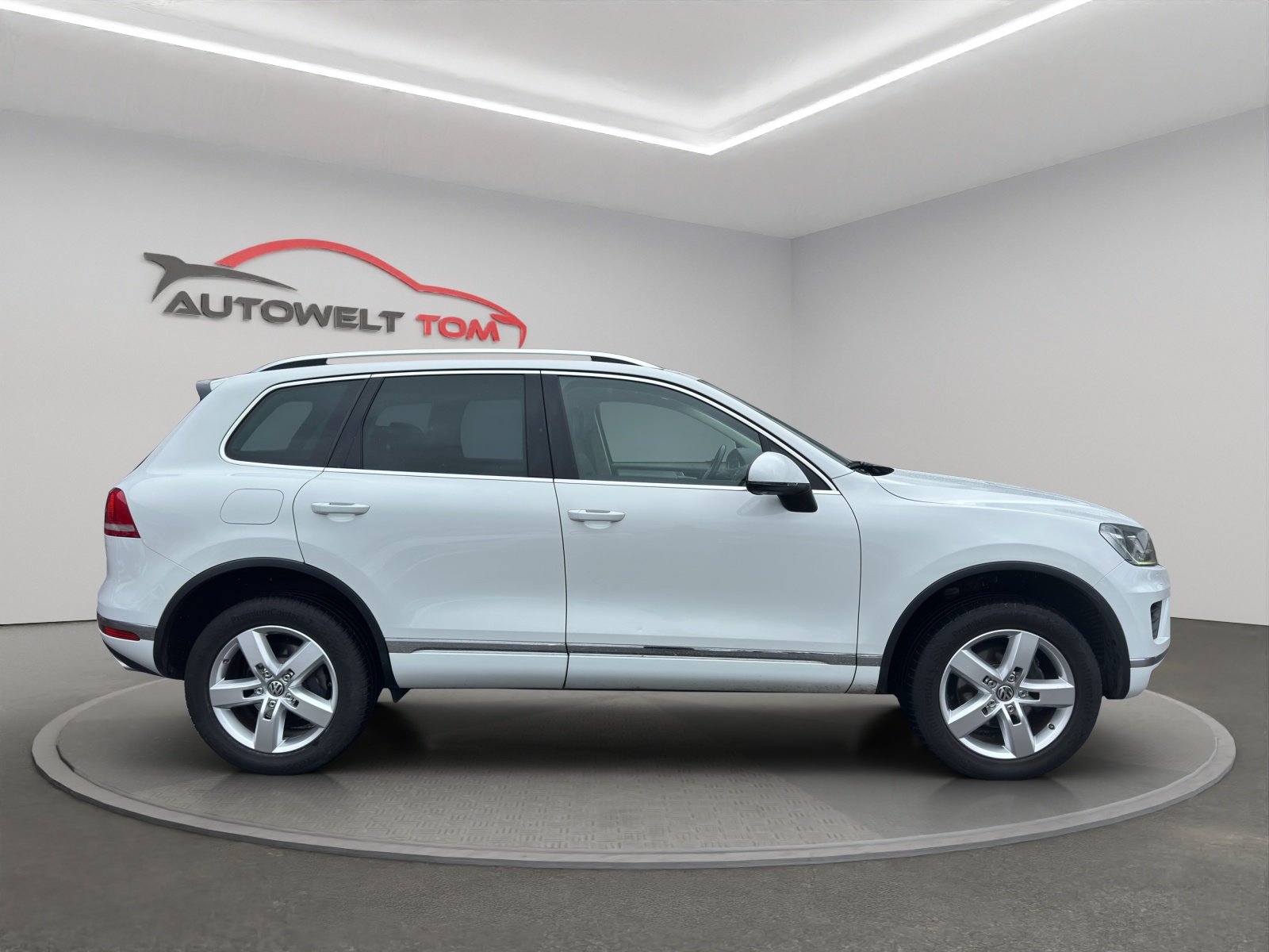 VW Touareg 3.0 TDI BlueMotion Technology Tiptronic AHK 3.5t, Diesel, Second hand / Used, Automatic - 6