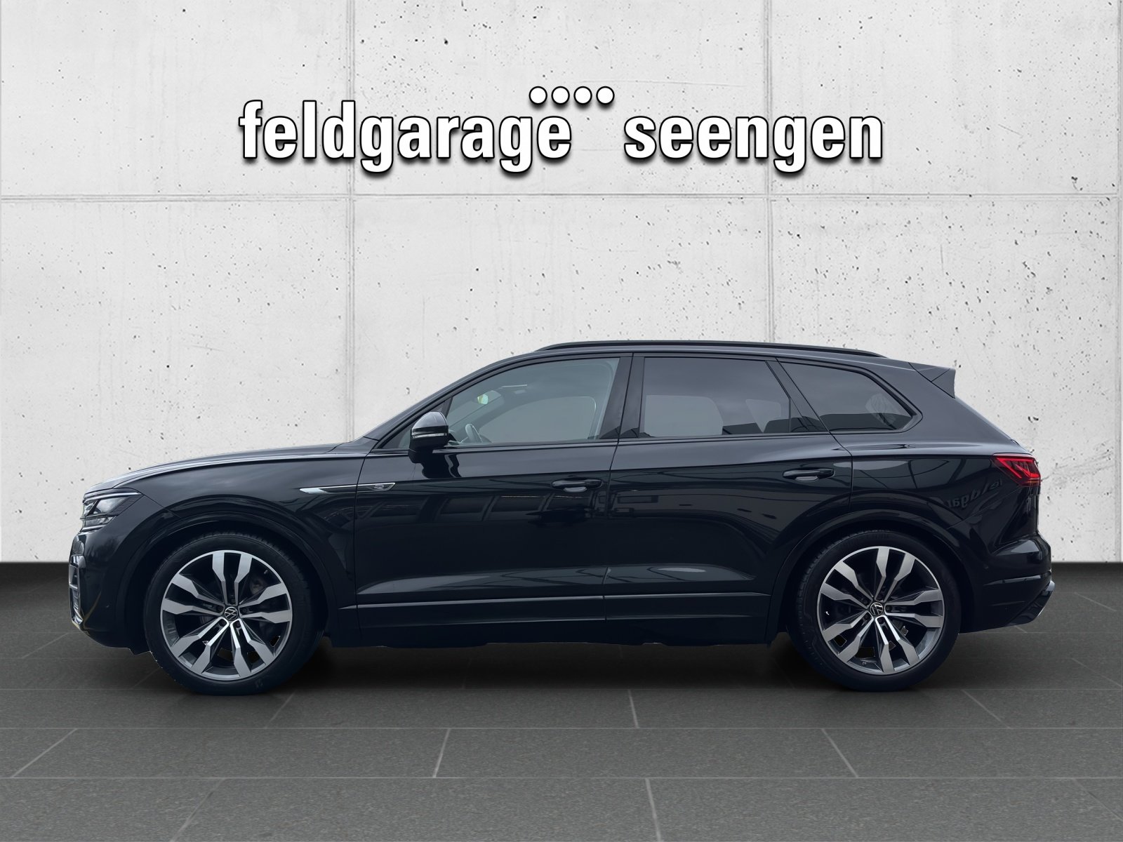 VW Touareg 3.0 TDI R Line Tiptronic mit AHK, Standheizung W, Diesel, Occasion / Utilisé, Automatique - 2
