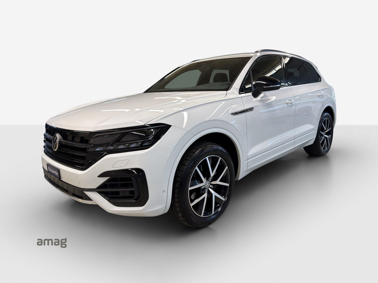 VW New Touareg R-Line
