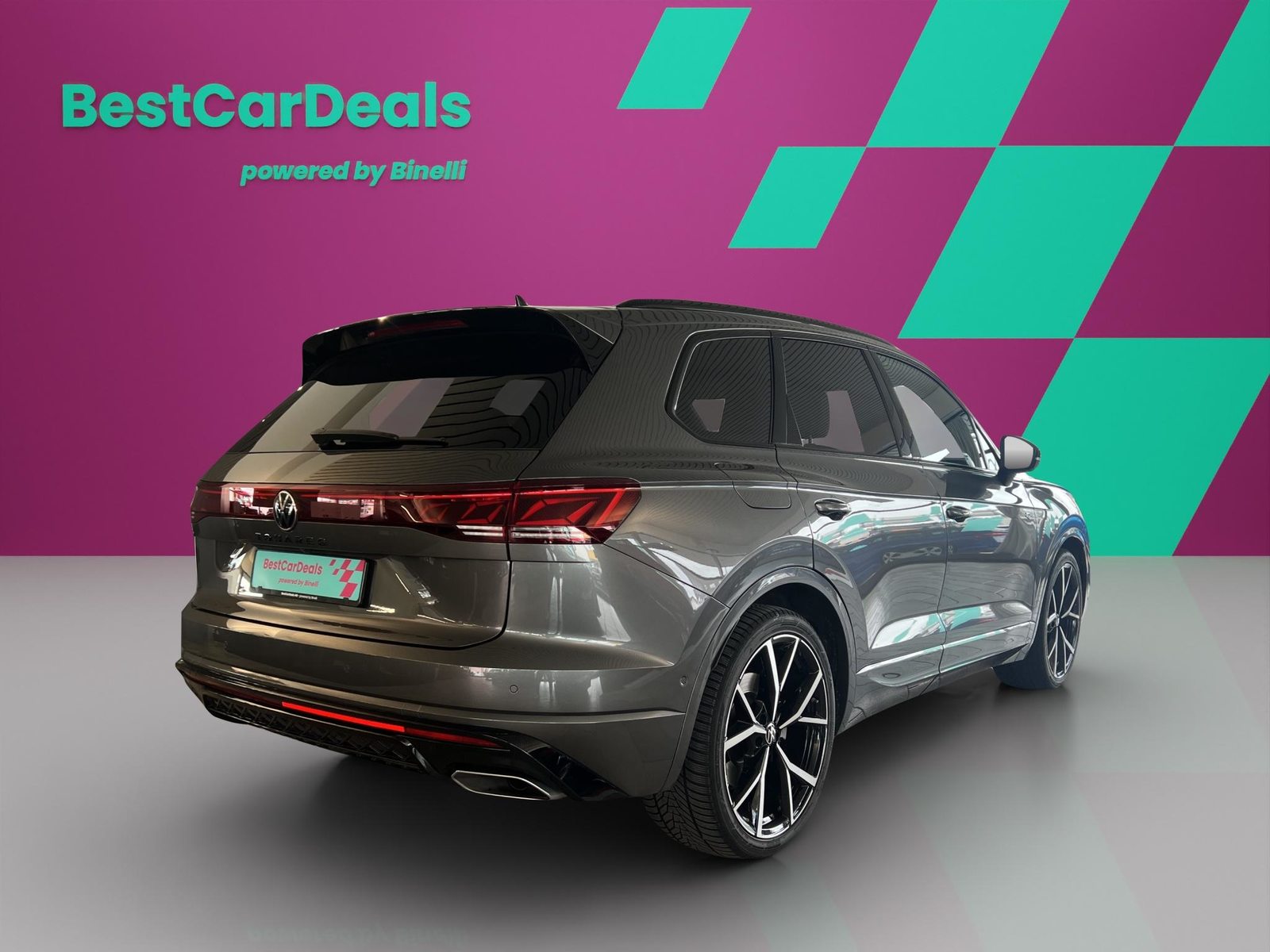 VW Touareg 3.0 V6 TSI R-Line, Petrol, Second hand / Used, Automatic - 3