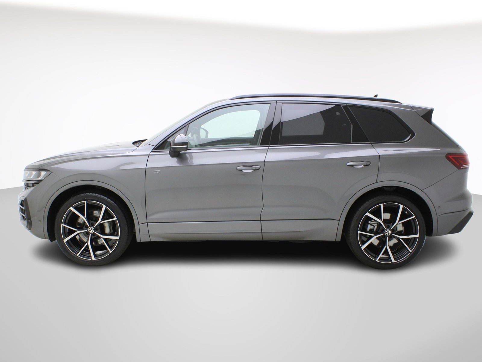 VW Touareg 3.0 V6 TSI R-Line Black Style 4Motion **Vollausst, Petrol, Second hand / Used, Automatic - 3