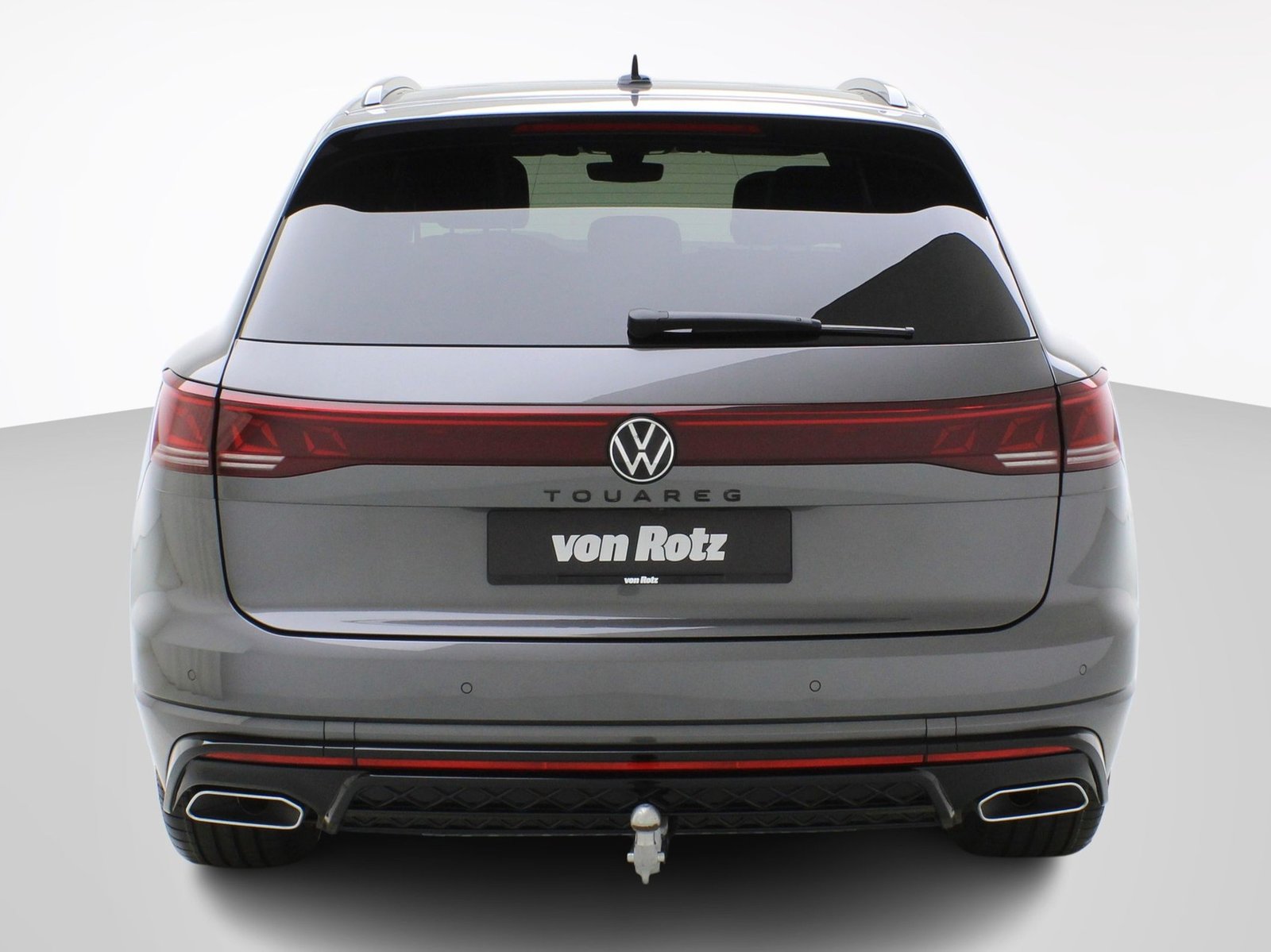 VW Touareg 3.0 V6 TSI R-Line Black Style 4Motion **Vollausst, Petrol, Second hand / Used, Automatic - 4