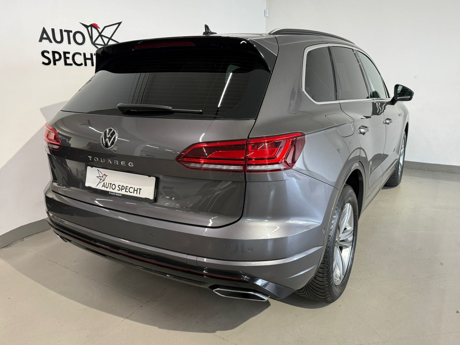 VW Touareg 3.0 TDI R Line Tiptronic, Diesel, Occasion / Utilisé, Automatique - 5
