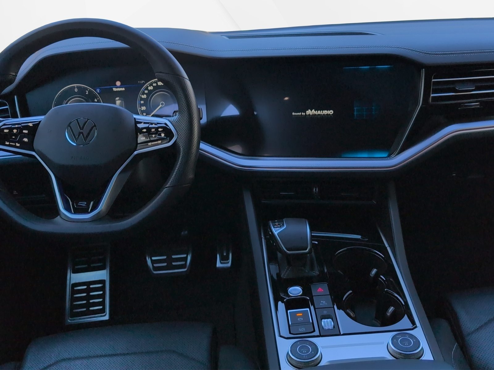 VW Touareg R, Full-Hybrid Petrol/Electric, Second hand / Used, Automatic - 7