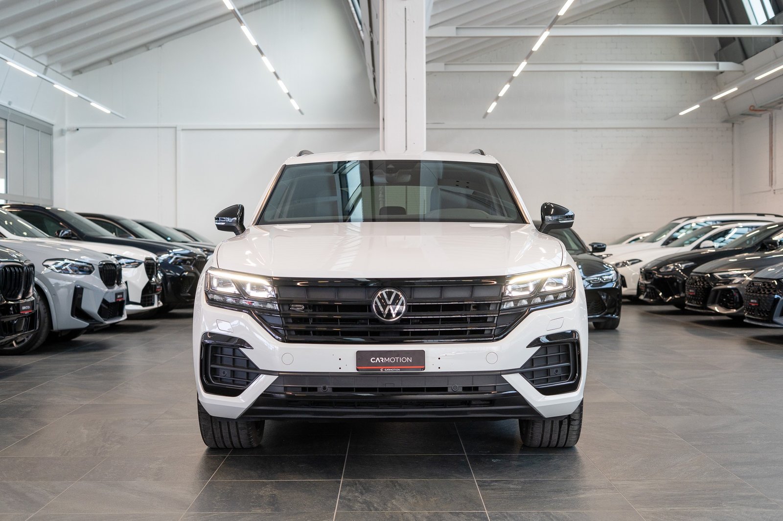 VW Touareg 3.0 V6 TDI R-Line / Rückfahrkamera / el.Sitze /, Diesel, Second hand / Used, Automatic - 2