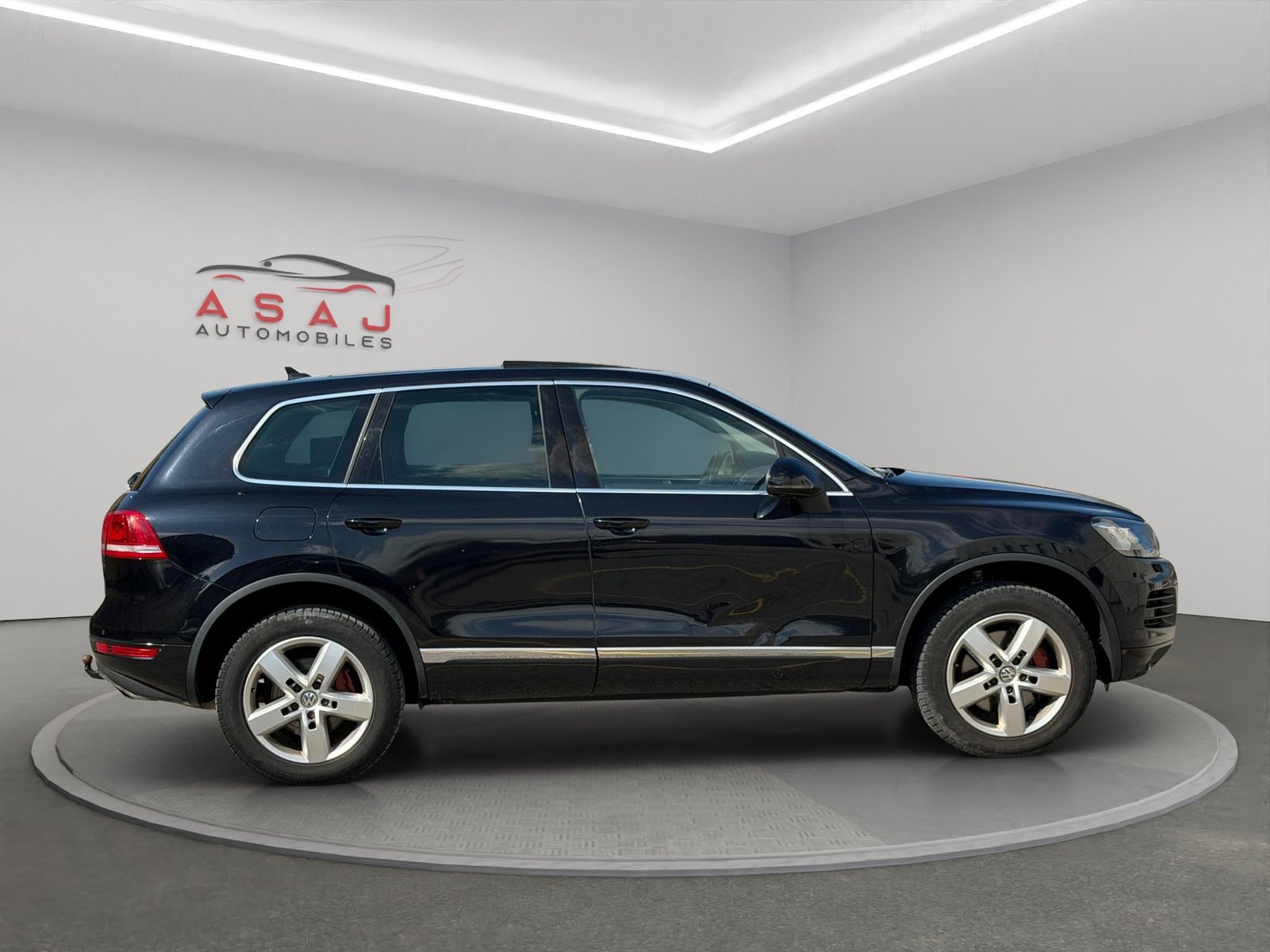 VW Touareg 4.2 TDI Tiptronic, Diesel, Second hand / Used, Automatic - 4