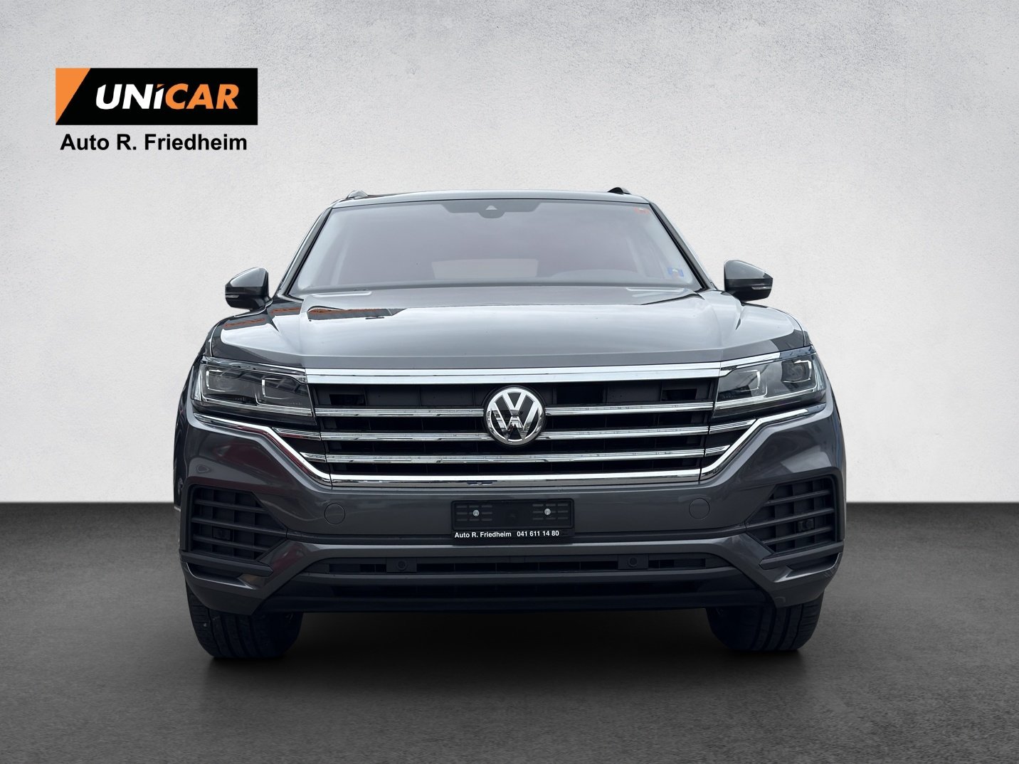 VW Touareg 3.0 TDI Basic Tiptronic, Diesel, Second hand / Used, Automatic - 2