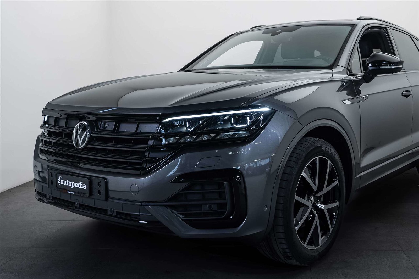 VW Touareg 3.0 TDI R Line Tiptronic Black-Line, Diesel, Occasion / Utilisé, Automatique - 2