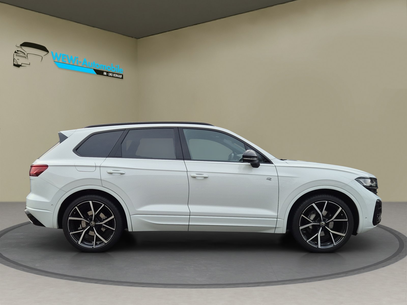 VW Touareg 3.0 TDI R-Line Tiptronic, Diesel, Second hand / Used, Automatic - 6