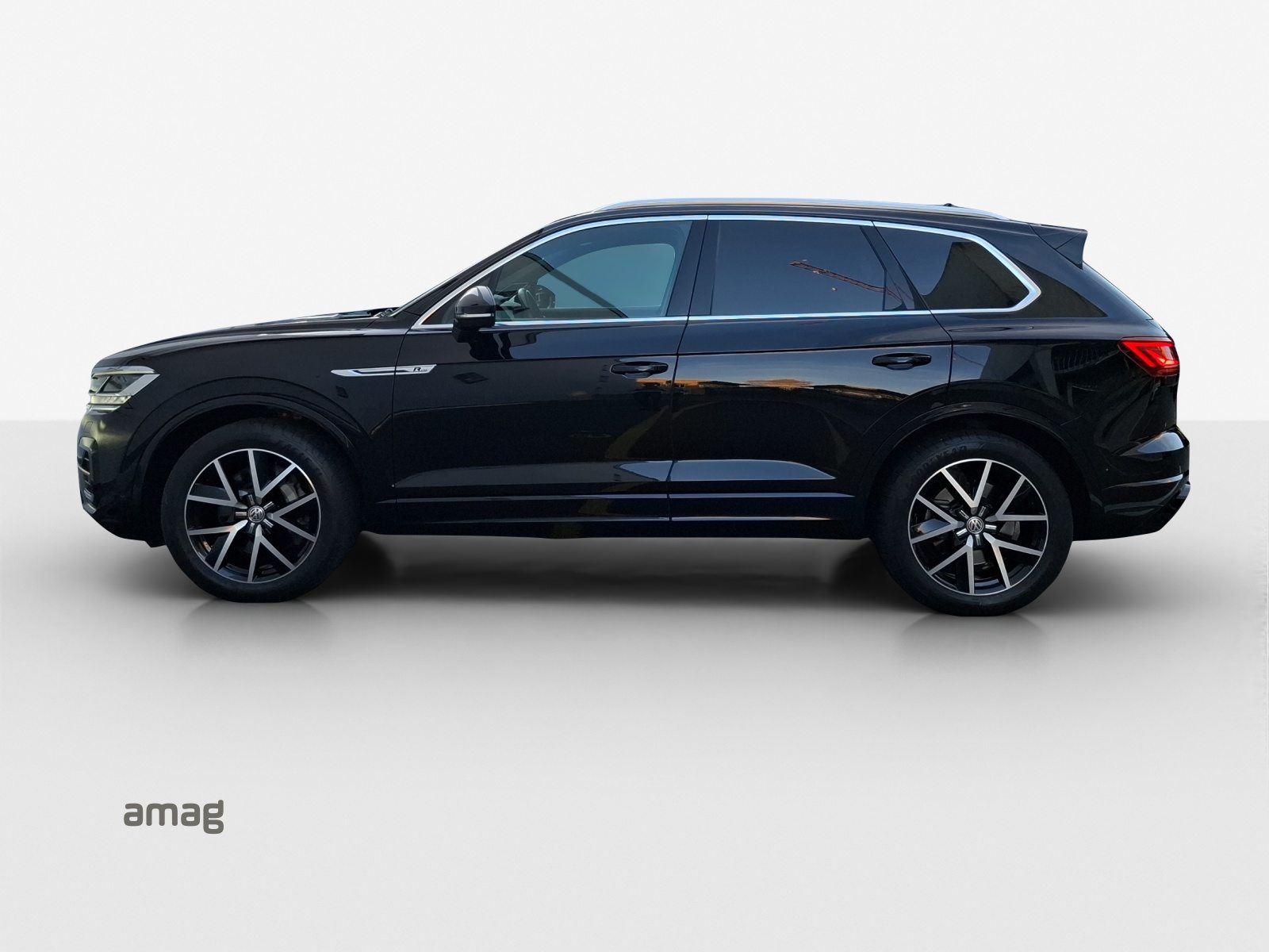 VW New Touareg R-Line, Benzin, Occasion / Gebraucht, Automatik - 2