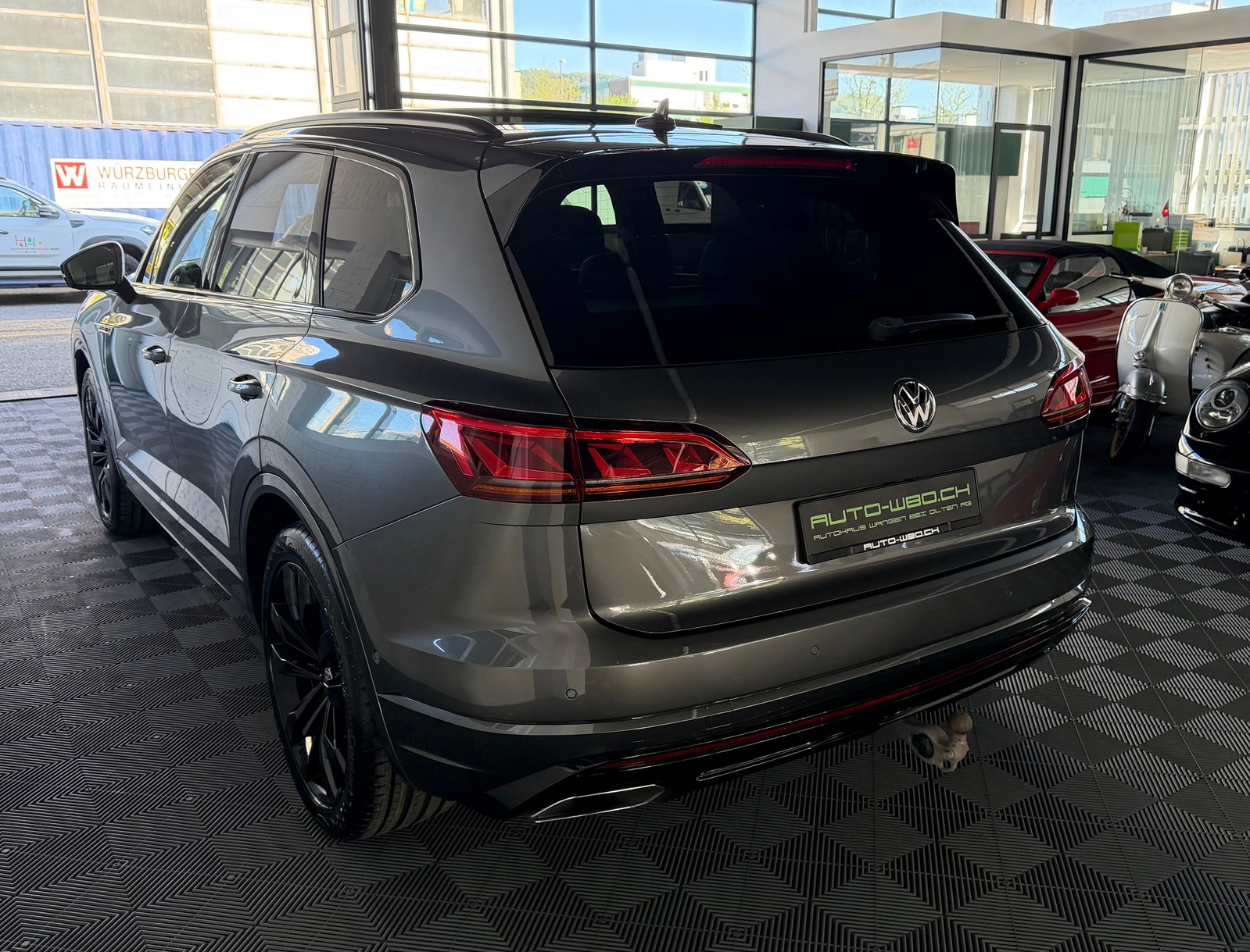 VW Touareg 4.0 V8 TDI 421 PS R-Line 4X4 4MOTION Tiptronic, Diesel, Second hand / Used, Automatic - 5