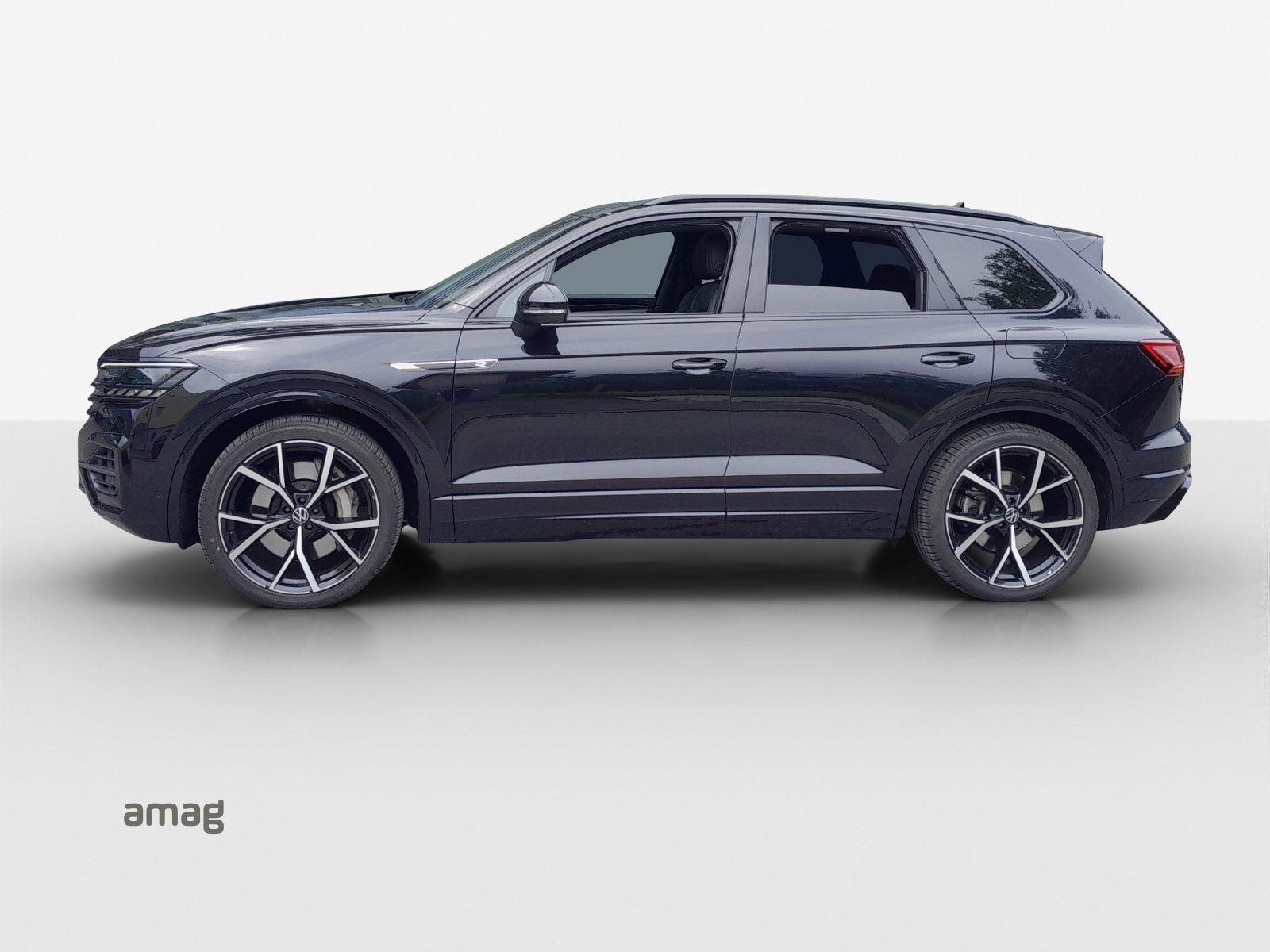 VW Touareg R, Full-Hybrid Petrol/Electric, Second hand / Used, Automatic - 2