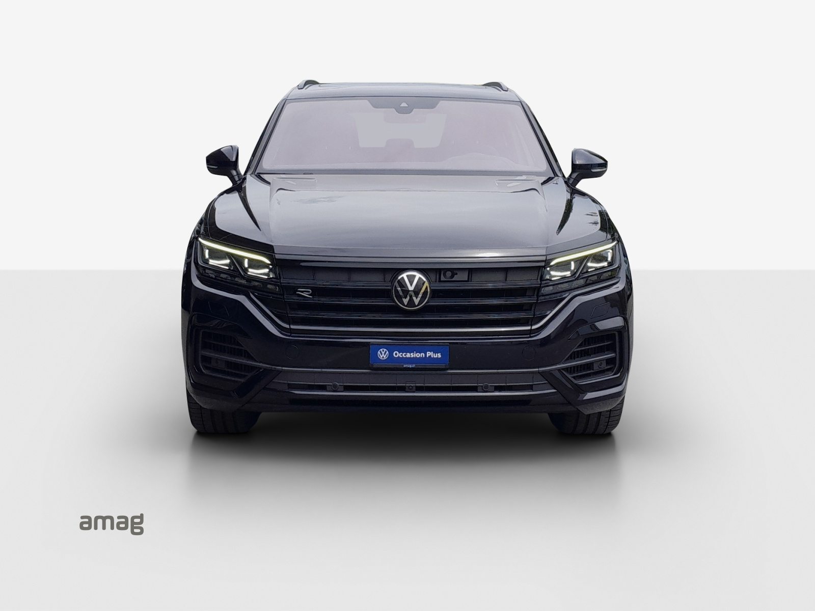 VW Touareg R, Full-Hybrid Petrol/Electric, Second hand / Used, Automatic - 7