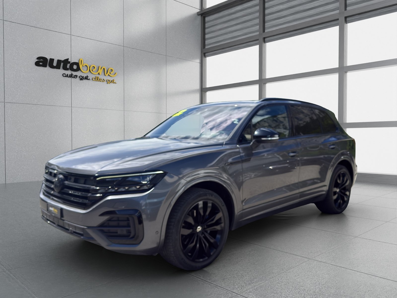 VW Touareg 3.0 TDI R Line Tiptronic, Diesel, Second hand / Used, Automatic - 2