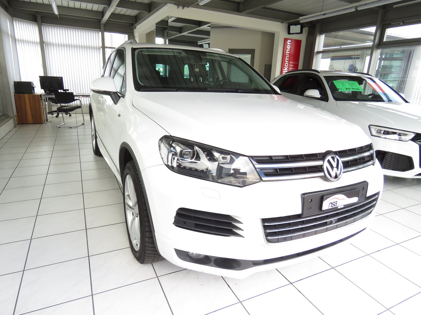 VW Touareg 3.0 TDI BMT Edition X Tiptronic, Diesel, Second hand / Used, Automatic - 3