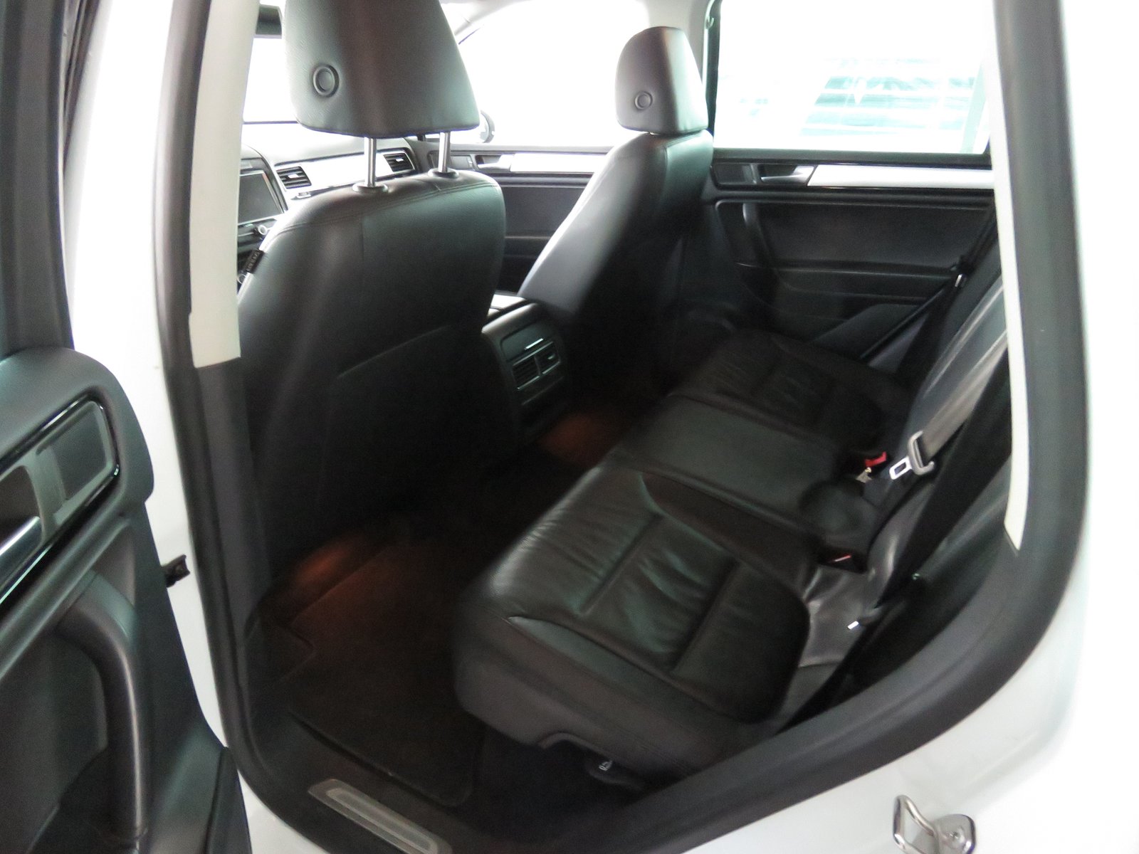 VW Touareg 3.0 TDI BMT Edition X Tiptronic, Diesel, Second hand / Used, Automatic - 7
