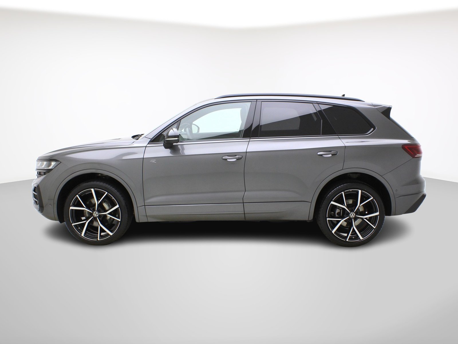 VW Touareg 3.0 TDI R-Line Black Style 4Motion **Vollausstatt, Diesel, Second hand / Used, Automatic - 3