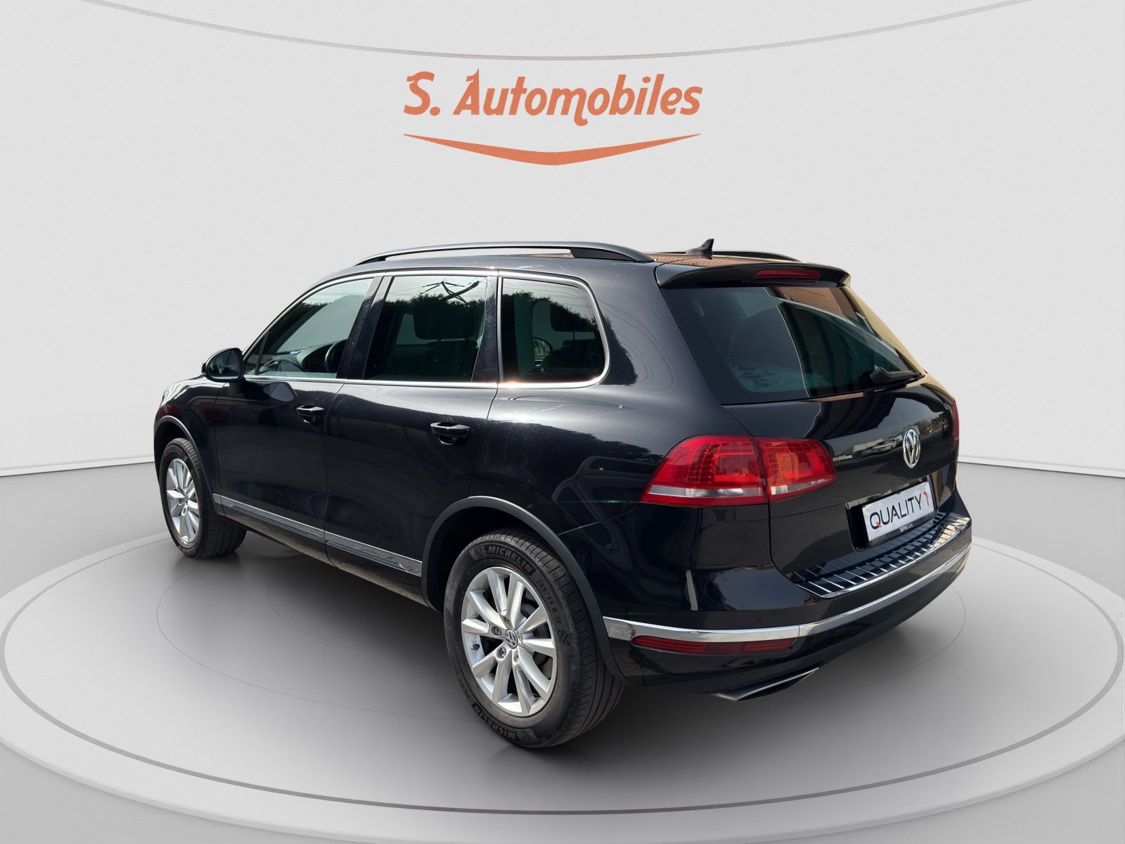 VW Touareg 3.0 TDI R-Line BlueMotion Technology Tiptronic, Diesel, Second hand / Used, Automatic - 5
