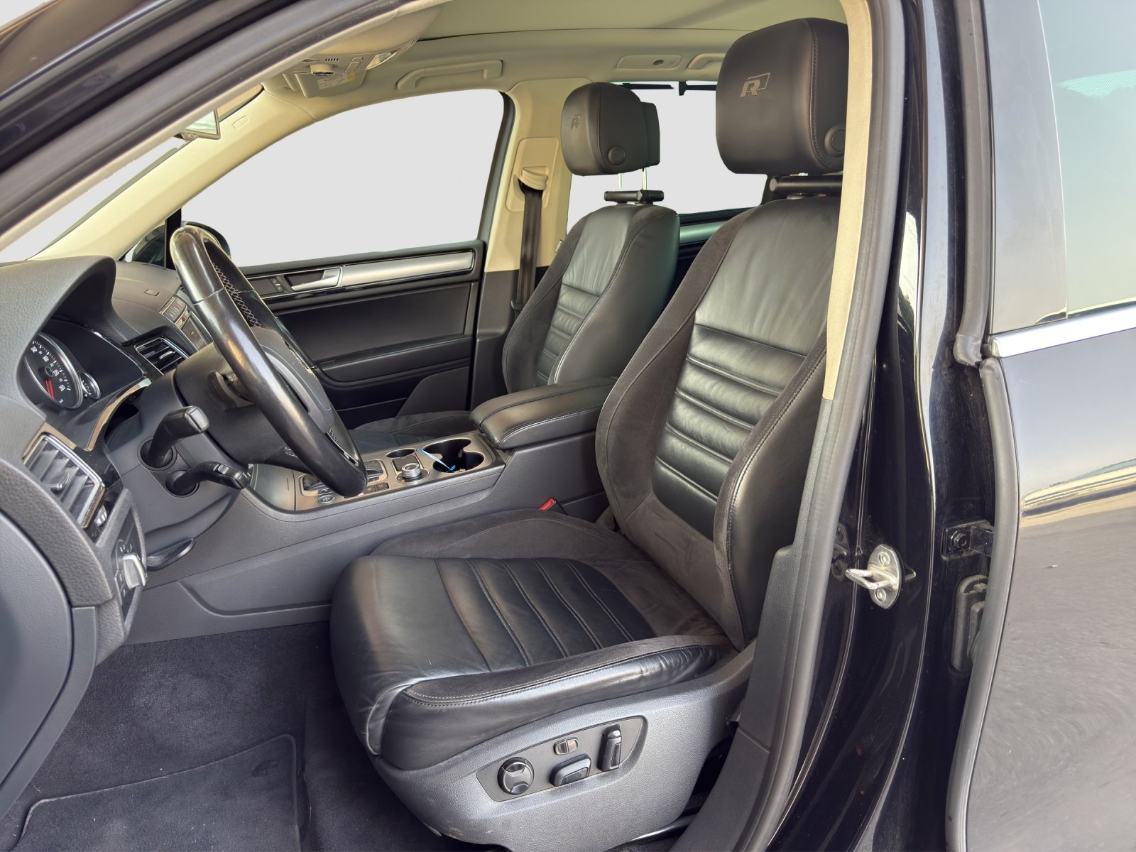 VW Touareg 3.0 TDI R-Line BlueMotion Technology Tiptronic, Diesel, Second hand / Used, Automatic - 6