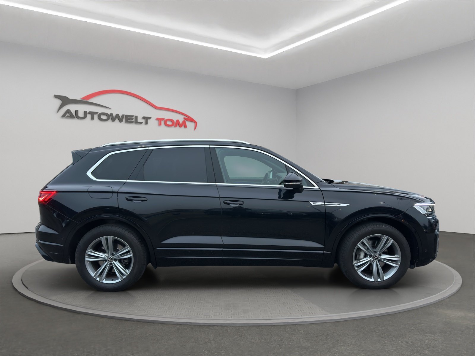 VW Touareg 3.0 TDI R Line Tiptronic, Diesel, Second hand / Used, Automatic - 6