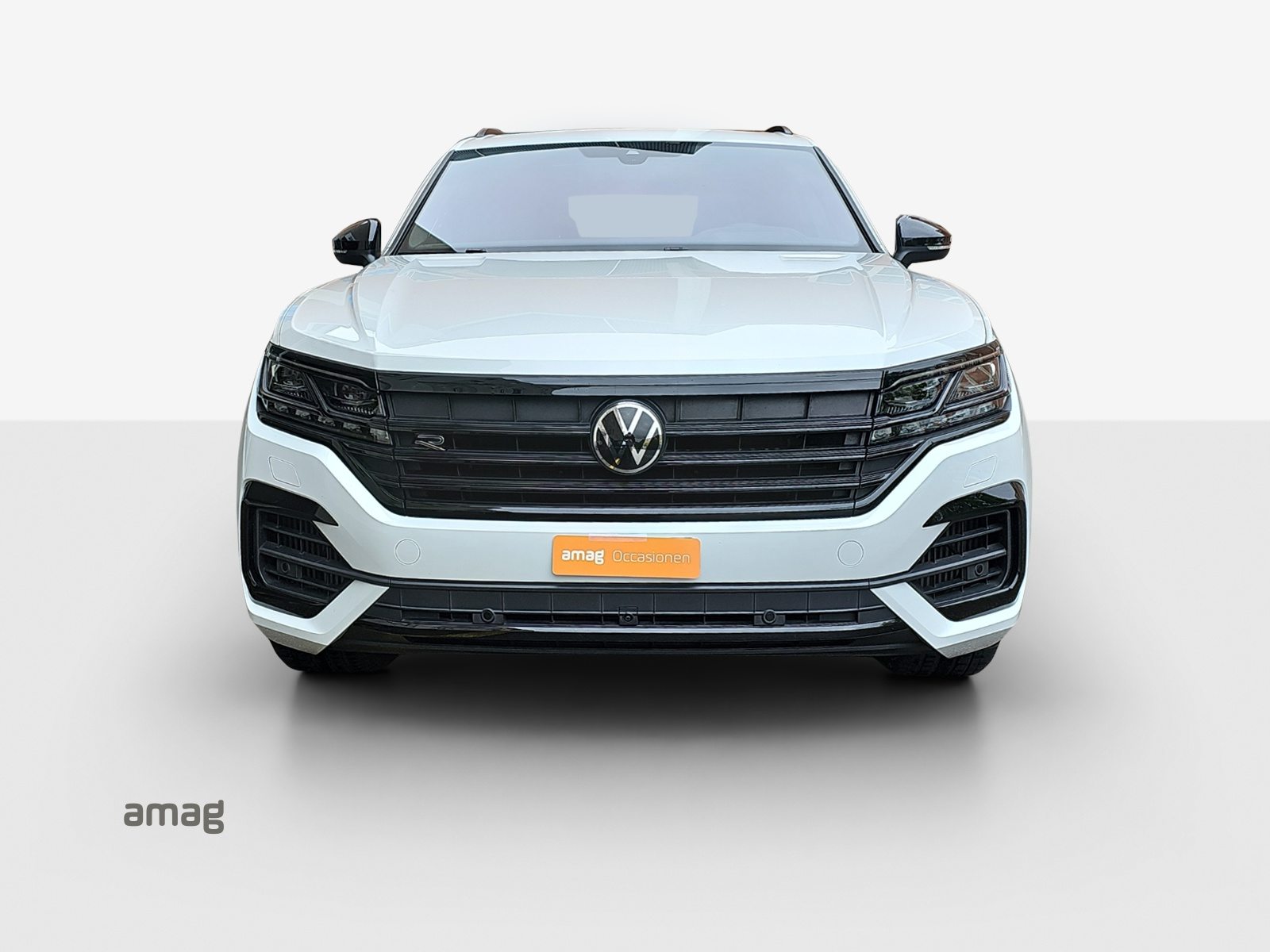 VW Touareg R-Line, Benzin, Occasion / Gebraucht, Automatik - 7
