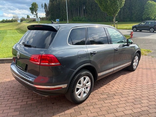 VW Touareg 3.0 TDI BlueMotion Technology Tiptronic, Diesel, Second hand / Used, Automatic - 4