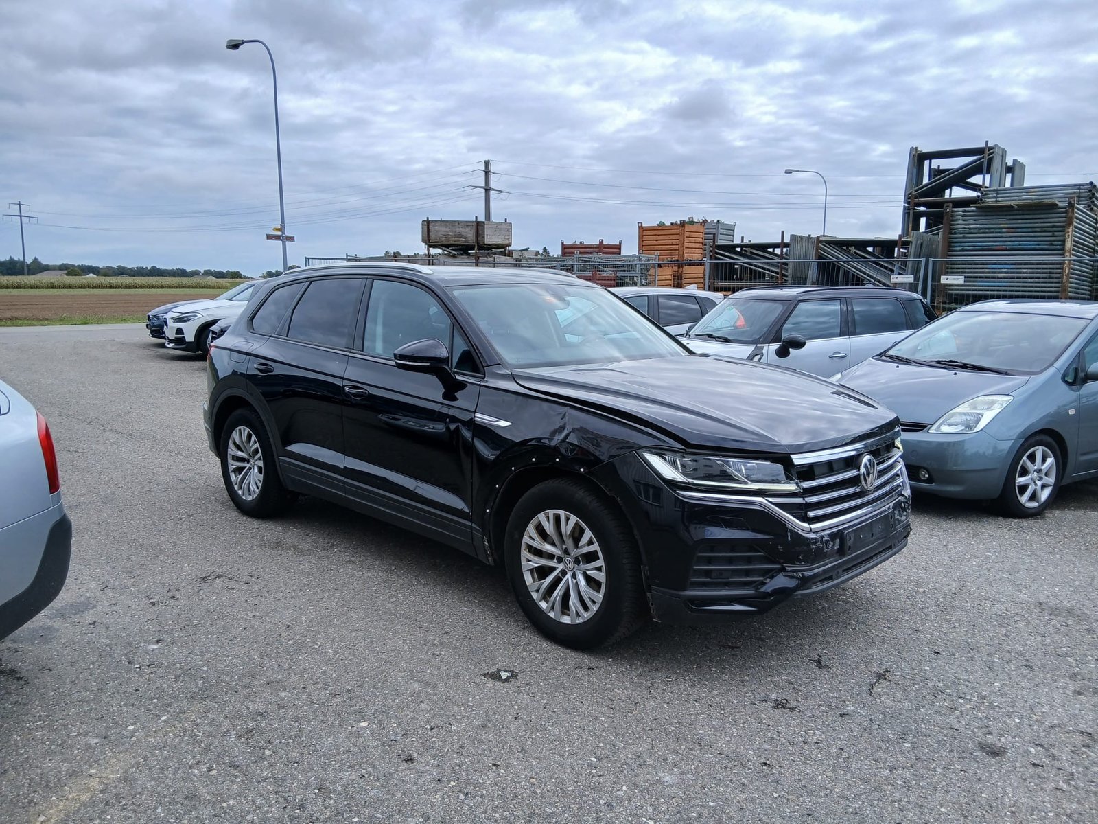 VW Touareg 3.0 TDI Basic Tiptronic, Diesel, Second hand / Used, Automatic - 3