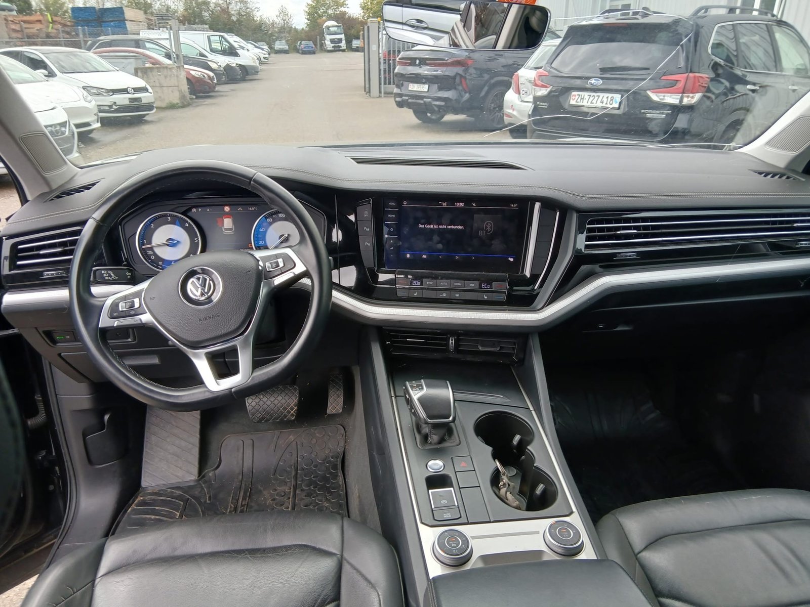 VW Touareg 3.0 TDI Basic Tiptronic, Diesel, Second hand / Used, Automatic - 4