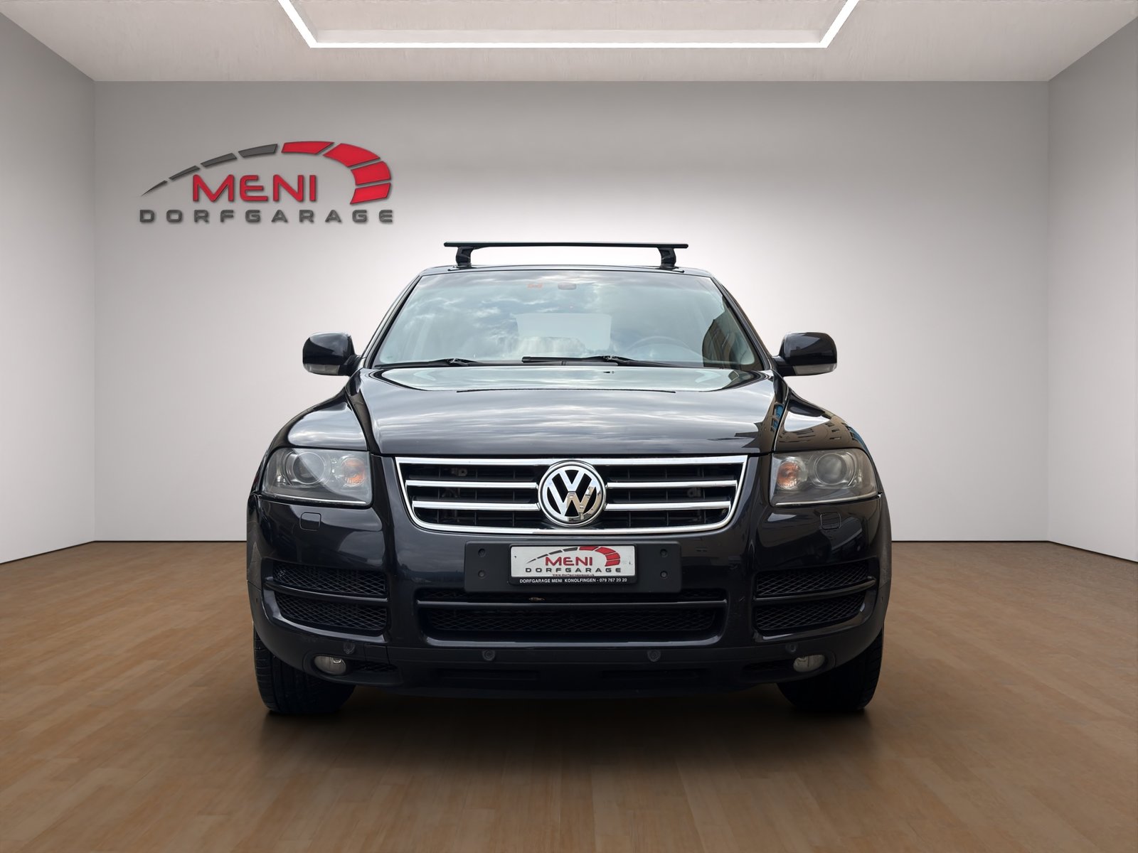 VW Touareg 3.0 TDI, Diesel, Second hand / Used, Automatic - 2