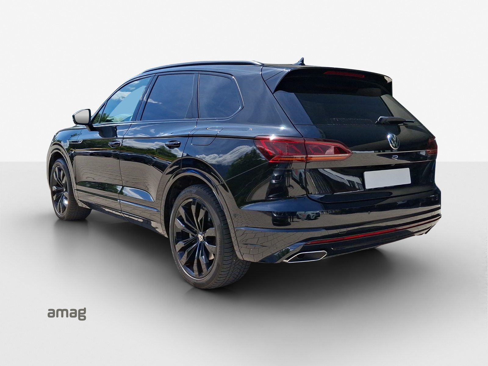 VW Touareg R, Full-Hybrid Petrol/Electric, Second hand / Used, Automatic - 3