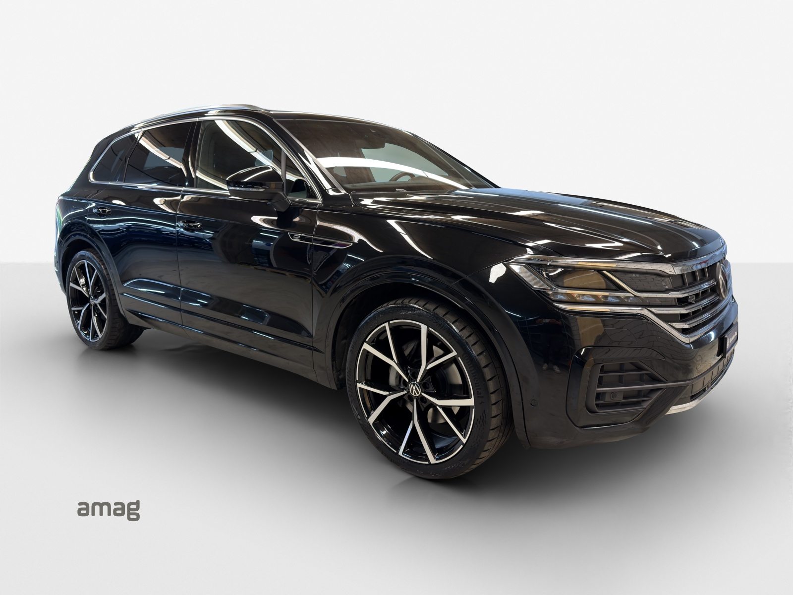 VW Touareg R-Line, Diesel, Occasion / Gebraucht, Automatik - 6
