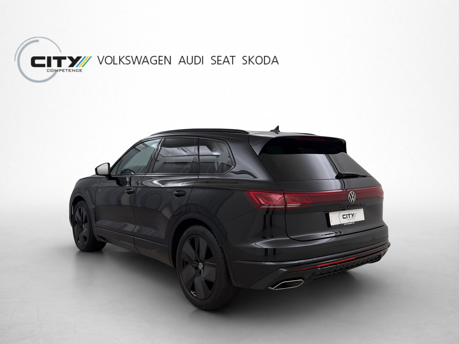 VW Touareg 3.0 V6 TDI R-Line Black Style, Diesel, Second hand / Used, Automatic - 2