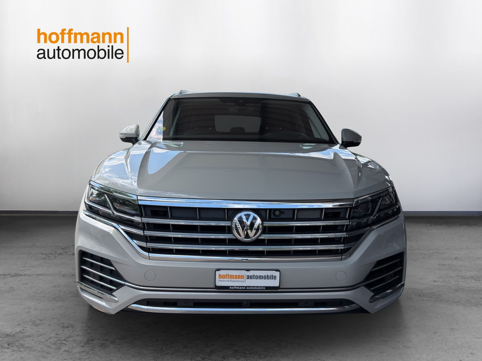 VW New Touareg Elegance, Diesel, Occasion / Utilisé, Automatique - 2