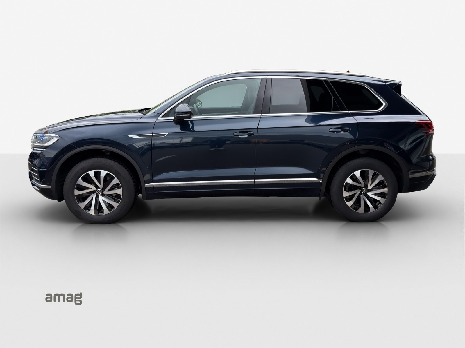 VW Touareg Elegance, Petrol, Second hand / Used, Automatic - 2
