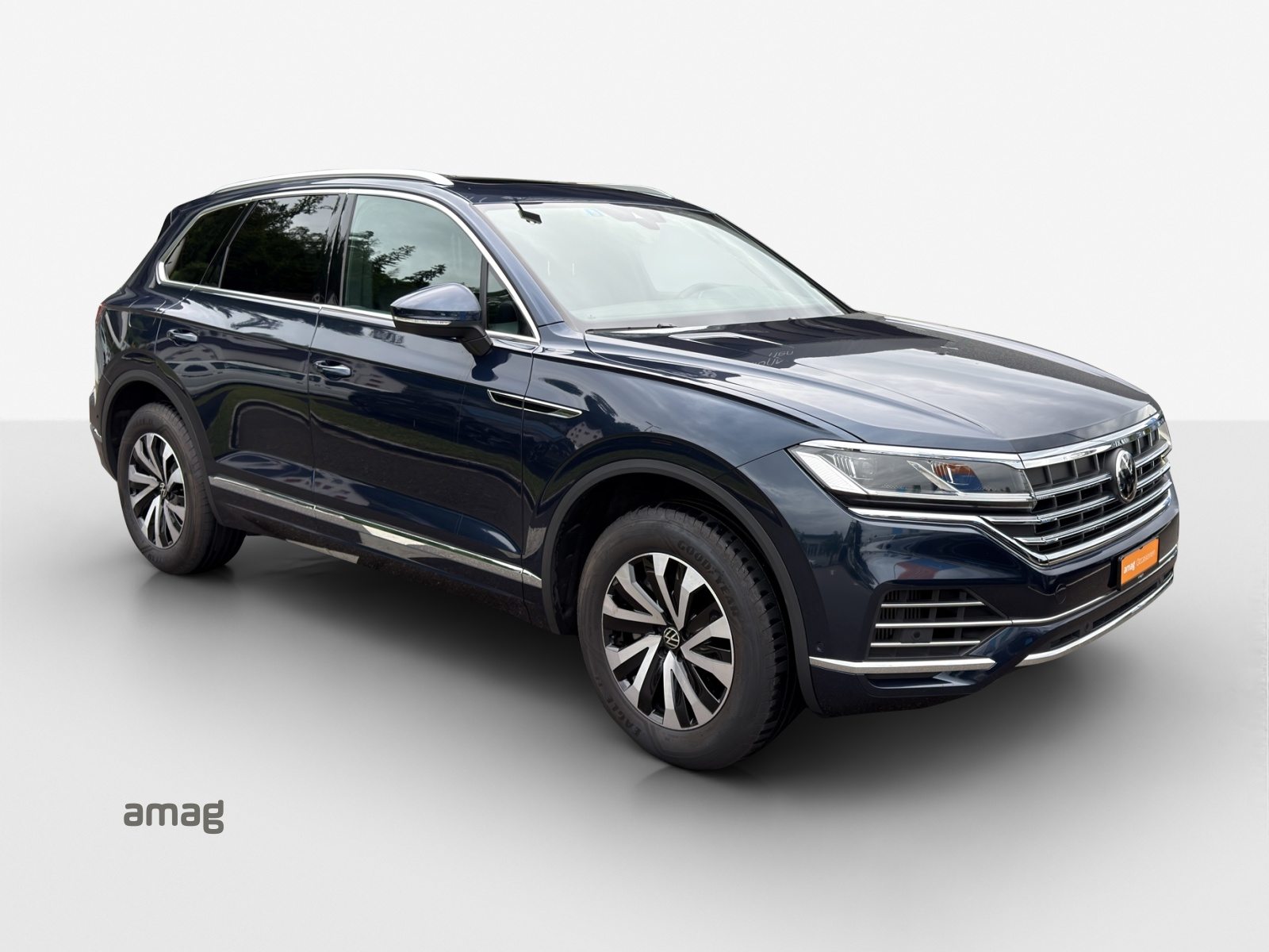 VW Touareg Elegance, Petrol, Second hand / Used, Automatic - 6