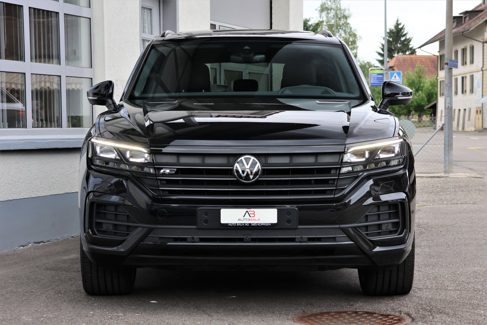 VW Touareg 3.0 TDI R Line Tiptronic BlackStyle + 3.5T AHK, Diesel, Occasion / Utilisé, Automatique - 2