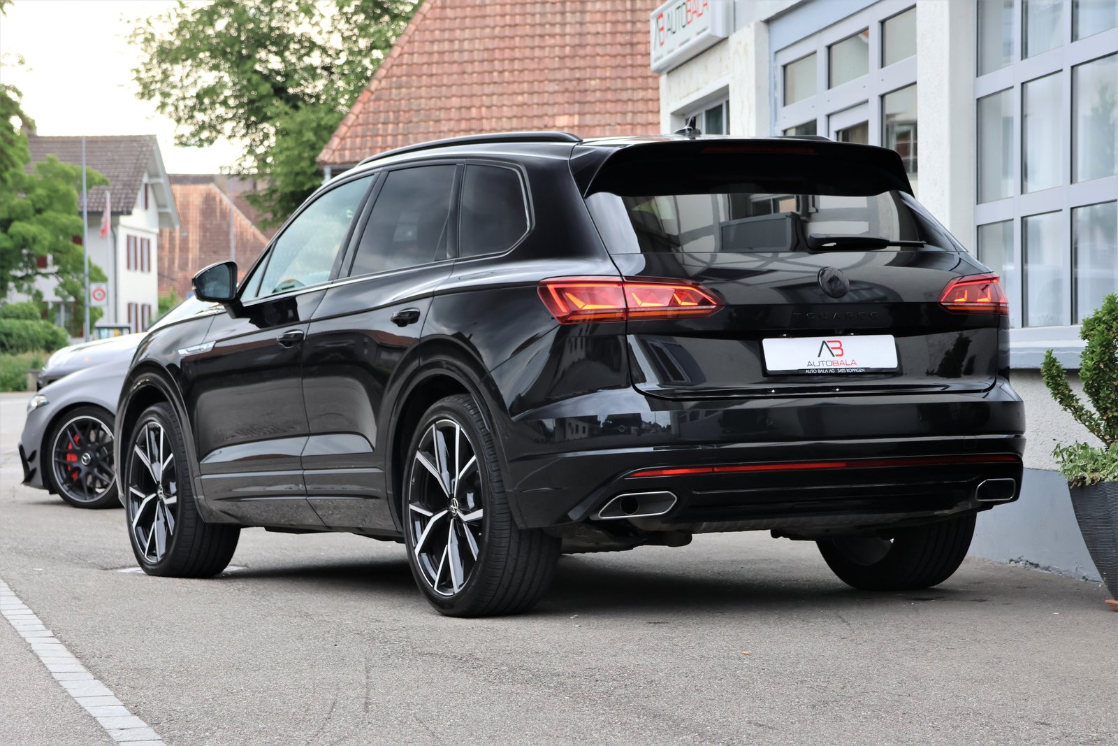 VW Touareg 3.0 TDI R Line Tiptronic BlackStyle + 3.5T AHK, Diesel, Occasion / Utilisé, Automatique - 3