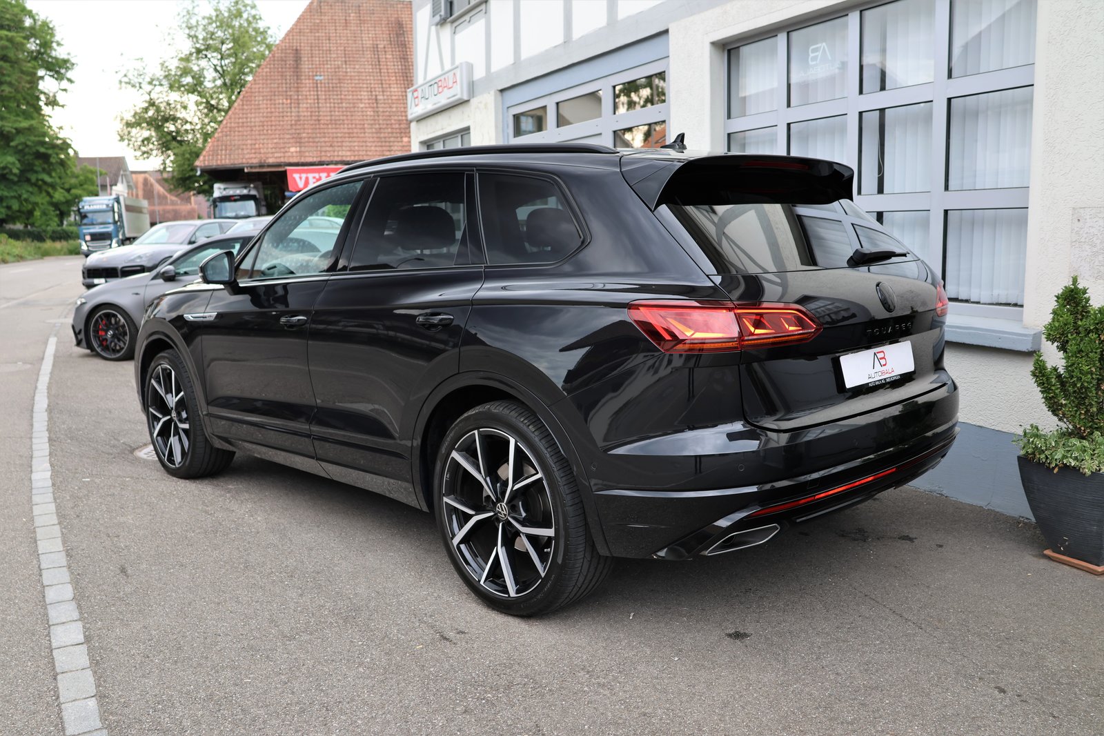 VW Touareg 3.0 TDI R Line Tiptronic BlackStyle + 3.5T AHK, Diesel, Occasion / Utilisé, Automatique - 7